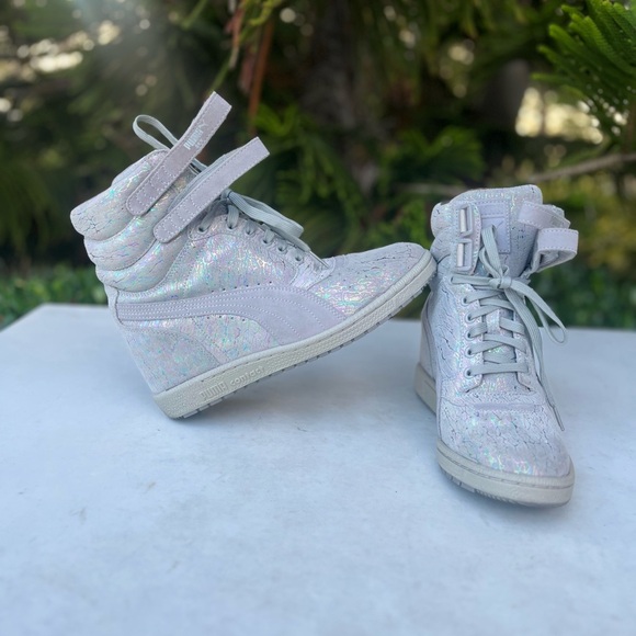 Puma Wedge Iri Suede Hi-Top Shoes Womens Size: 9